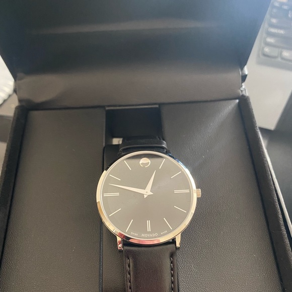 Movado Collection Watch, 40 MM Brand New - Picture 6 of 8